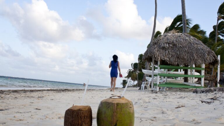 Punta Cana pora deszczowa – kiedy jest, co robić, czego unikać?