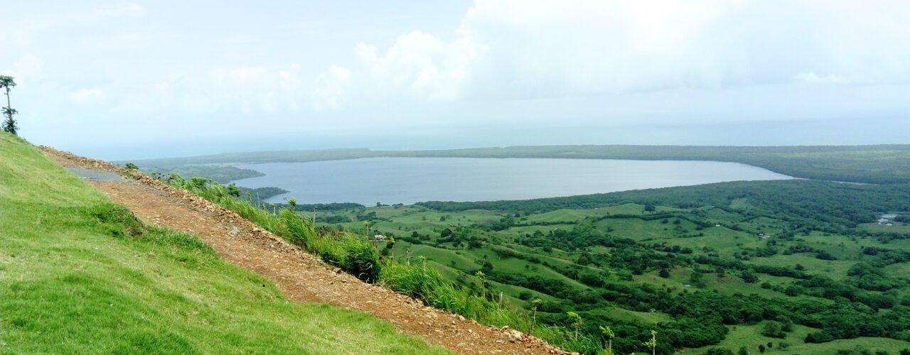 Laguna Limón – jak dojechać, ceny, rejs łodzią i Playa Limón